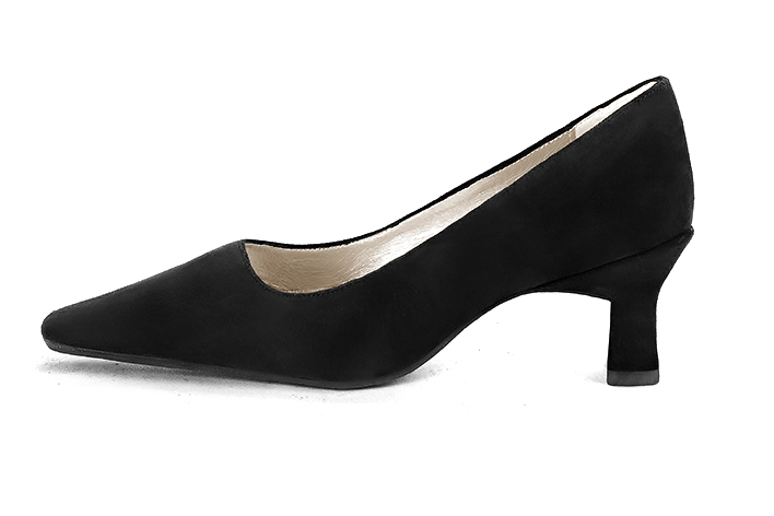 Matt black women's dress pumps,with a square neckline. Tapered toe. Medium spool heels. Profile view - Florence KOOIJMAN